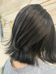 気になる赤みをかき消して透明感ある髪に‼️似合わせカット➕アディクシーカラー