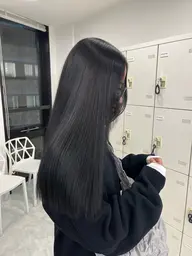 【髪の毛のクセが気になる方へ🩵】レディースカット➕縮毛矯正💍🪽