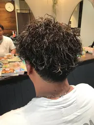 パーマカットのセットメニューです✨髪に動きをつけてイメージチェンジ✨長さ強さ別途追加ございます　補足欄みてください✨