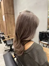 ブリーチで叶える☘️透明感カラー