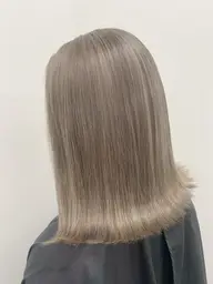 🦋【 ダメージ軽減ブリーチ】🦋全体ケアブリーチ【リタッチもOK】➕透明感カラー➕カット⭐️トリートメント付き⭐️