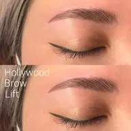 【平日限定◎話題💫男性も女性もご利用可】眉毛が整う・美眉/ハリウッドブロウリフト✨
