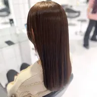 🍀 大人気メニュー🍀赤み消し透明感カラー➕ヒアルロン酸トリートメント➕メンテナンスカット✂️