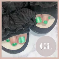 【11時​〜​20時終了】オススメ🩵 (オフなし)フットマグネットネイル💅🏽🎀
