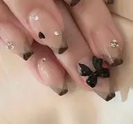 クロスフレンチネイル🎀🖤