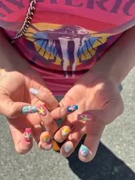 アートやり放題