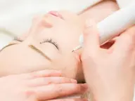 シミ改善トリートメント☆どこでも10分施術 ¥3300