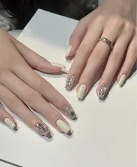 【チップ長さだし】持ち込みデザイン4本【初回ジェルオフ無料】