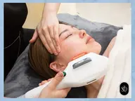 ✨✨最新フォトＲＦ✨✨【美白&毛穴に】✨色素沈着・にきび跡・毛穴の開き・たるみ毛穴