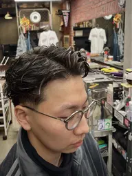 《平日21時限定》•カット&ナチュラルパーマ