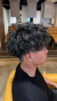 【人気No. 1トレンドパーマ】🔥メンズカット➕波巻きパーマ🔥