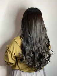 カット&カラー&話題の超音波トリートメント込☘️☘️