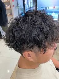 👨（メンズ専用）カット +ツイストスパイラルパーマ +トリートメント