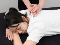 つらい首肩こりに是非🤲【首こり/肩こり/腰痛/頭痛/姿勢改善/リラックス効果/歪み解消】骨盤矯正＋整体 60分