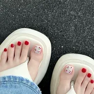 フット🌸デザイン(デザイン2本まで)【初回ジェルオフ無料ケア込み】¥6800