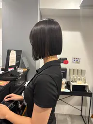 【☀️朝がラクになる】 ✨美髪縮毛矯正➕切りっぱなしボブ🌙