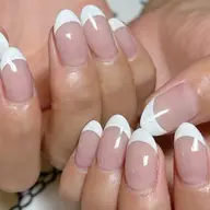 <オフ無し>ハンドジェル・ベースクリアの1色フレンチネイル