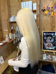 🦢ダメージ軽減✨️《ケアブリーチ付き》カット➕ダブルカラー➕韓国式水トリートメント🦢