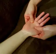 ハンドマッサージ