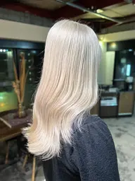 ✨抜きっぱなし・ブロンド限定✨カット+ケアブリーチ+トリートメント