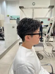 ・韓国風センターパート🔥フェザーパーマ＋カット＋トリートメント