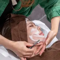 【美白になれる✨️】フェイシャルシェービング🎐ハーブコスメ使用で角質ケア🌱𓂃 𓈒𓏸