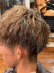 ⚡️ミニモ学割⚡️メンズ限定❗️カット➕ツイストスパイラル➕ハイライト（ブリーチ）➕トリートメント