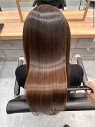 【🌿ダメージレス酸性ストレート🌿】髪質改善ストレート＋カット＋ケラスターゼTR💎うねりを抑えて、ツヤ美髪へ✨🫧