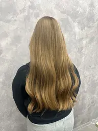 🩵ケア重視の方🩵ケアブリーチ➕艶カラー➕毛先カット➕4stepトリートメント