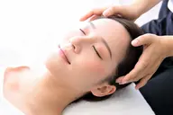 顔に触れない頭顔矯正(眼精疲労/頭痛/不眠/首肩コリ/肩甲骨/小顔)