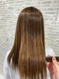 ❄️カット+ケアブリーチ+イルミナカラー+艶トリートメント❄️