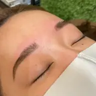 ハリウッドアイブロウ🌼眉毛 パーマ🌟眉毛のお悩みはこれで解決🌟