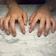 フレンチネイル(オフィスワークにピッタリなカラーございます☺️)オフ代込み。