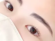 今話題の眉施術❣️ハリウッドブロウリフト❣️眉毛自由自在ですっぴん眉力UP🫶お仕上げ眉メイク付き🌷