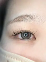 まつげエクステ100​〜​140本