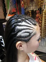 コーンロウハーフ✨トライバル🧞♂️ハート💓などデザインok