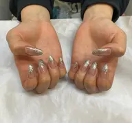 オフ有◎【ラメグラ】選べる豊富なカラー🌷お時間に余裕がある方🌈ご予約日に変更されず、ご来店可能な方お願いします💗