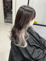 ホワイトイヤリングカラー