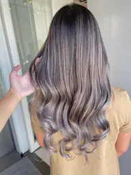 🌻【学割U24 】🌻ブリーチ無しダメージレスダブルカラー&コラーゲンTr