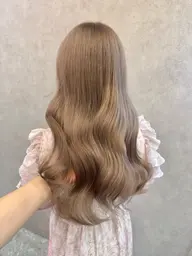 リタッチブリーチ+メンテナンスカット＋髪質改善トリートメント🌈