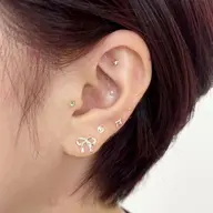 🟧エンドウ指名🟧耳ツボジュエリー＋小顔カット+透明感カラー＋Trボブくびれレイヤー韓国ショートワンカラーミニモ学割