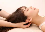 【60min】整体師が行う本格ヘッドスパ＋小顔矯正