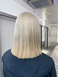 🌸黒髪卒業ハイトーン🌸初めてブリーチされる方限定✨ブリーチ2回➕カラー➕選べるトリートメント/ミニモ学割/