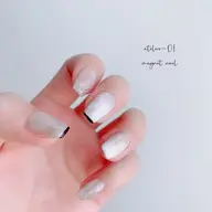 人気❤︎マグネットorミラーハンドネイル（オフ込み）