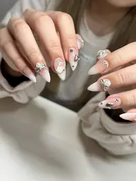 《ご新規様限定🌸》10本長さ出し（チップ）＋フルアートデザイン🩷持ち込みOK🙆‍♀️