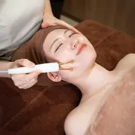 24歳以下限定🎀春の美活フェイシャル🎀黒ずみ毛穴洗浄or美白美容液導入!!1回で透明感のある肌へ♡¥2980