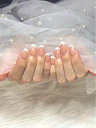 ４月限定【Hand】ベース込み★フレンチネイル♪ご新規様オフ無料 ¥8200→¥4400