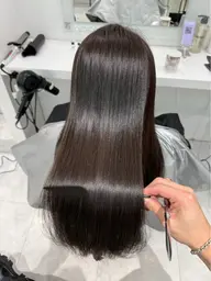 雨の日でもパサつかなくなるオリジナルトリートメント定期プラン