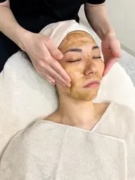 2/21オープン記念価格【大人ニキビ/毛穴ケア】最先端美容💎塗る金の糸 リフト×肌質変化💖ハーブピーリング🌿