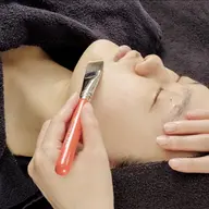 💙韓国人気No1肌管理♪💙《今大人気のララピール✨》お顔～首＋LED20分